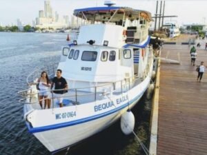 barco bequia cartagena