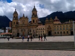 La Plaza de Bolivar, lugar que visitamos en el city tour bogota