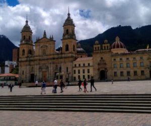 La Plaza de Bolivar, lugar que visitamos en el city tour bogota