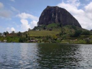 Tour a guatape desde medellín